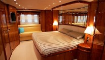 BEIJA FLORE -  Master Cabin